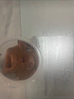 Angie Varona Photo #347