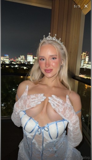 Caroline Zalog Photo #1288