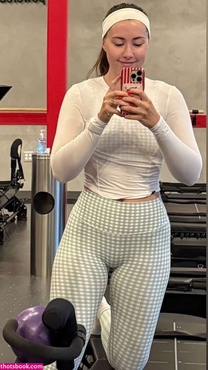 Pineapplebrat Photo #251