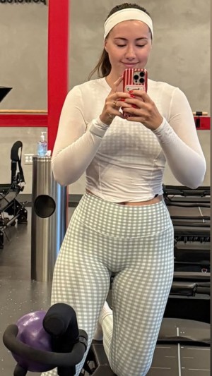 Pineapplebrat Photo #251