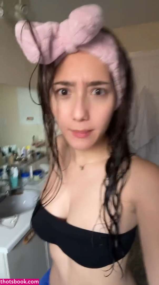 Sabrina Pezeshkian Photo #73