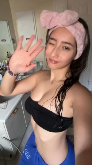 Sabrina Pezeshkian Photo #74