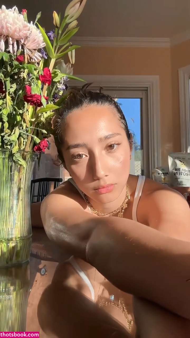 Sabrina Pezeshkian Photo #103