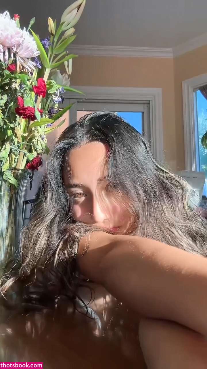 Sabrina Pezeshkian Photo #104