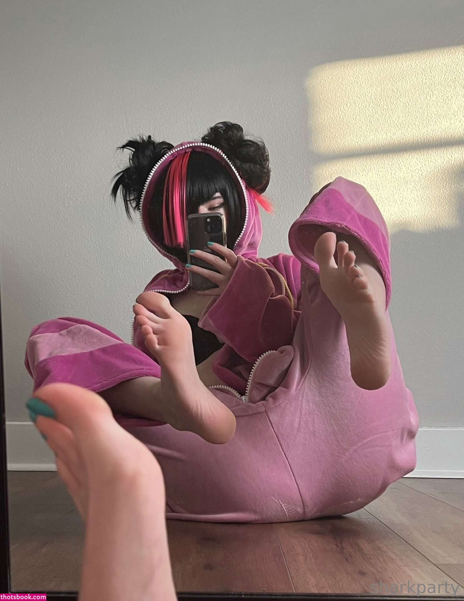 Sharkparty Photo #111