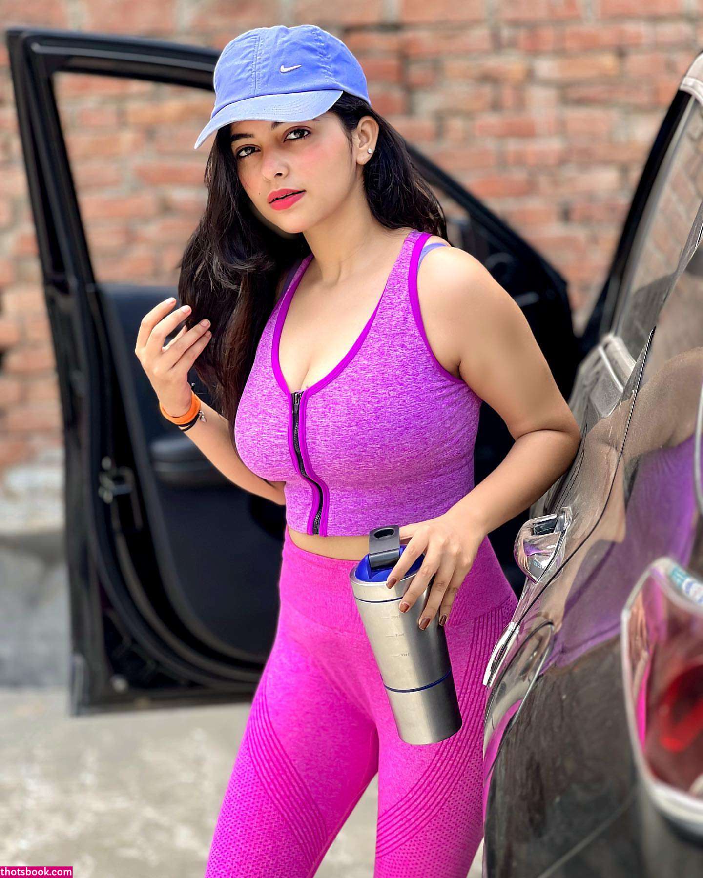 Riya Pandey Photo #2