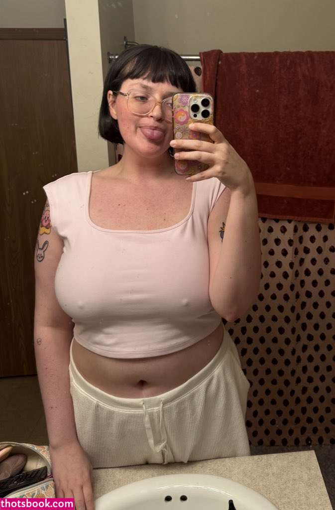 Matchalatte0111 Photo #9