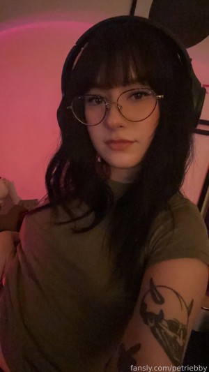 Petriebby Photo #1
