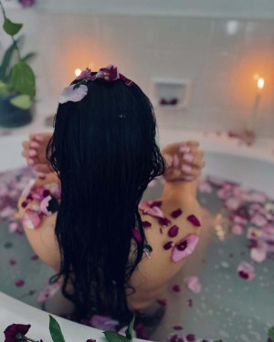 Yenni Huynh Photo #53