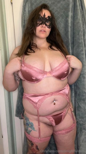 Delightfuldani Photo #22