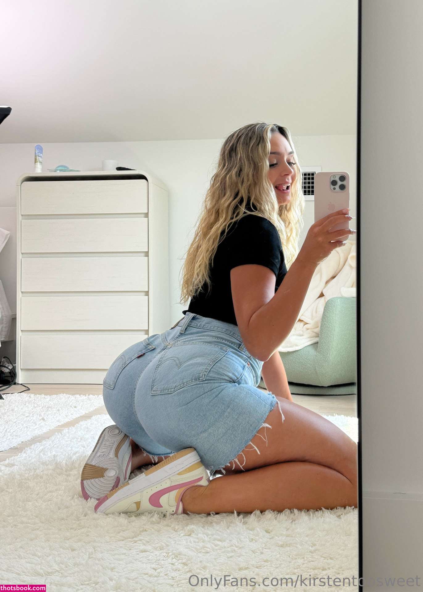 Kirstentoosweet Photo #598