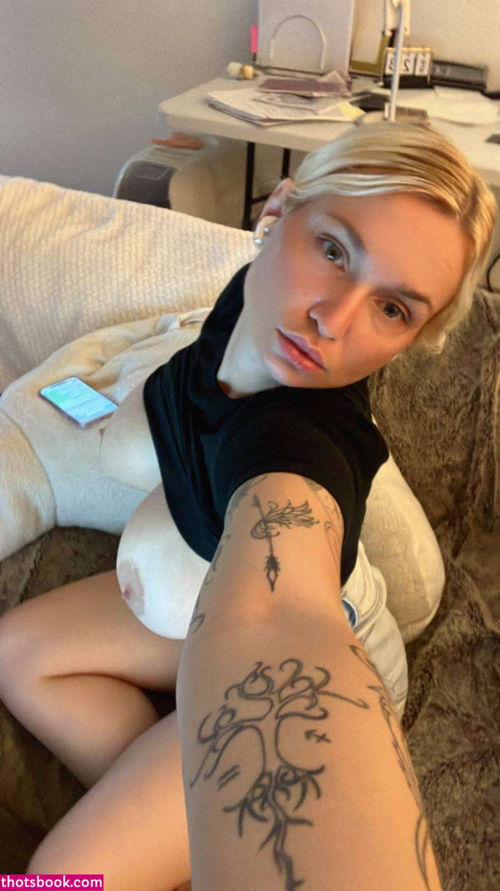 Zoie Burgher Photo #83