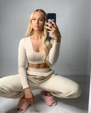 Abby Benson Photo #5