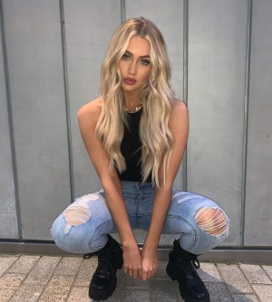 Abby Benson Photo #27