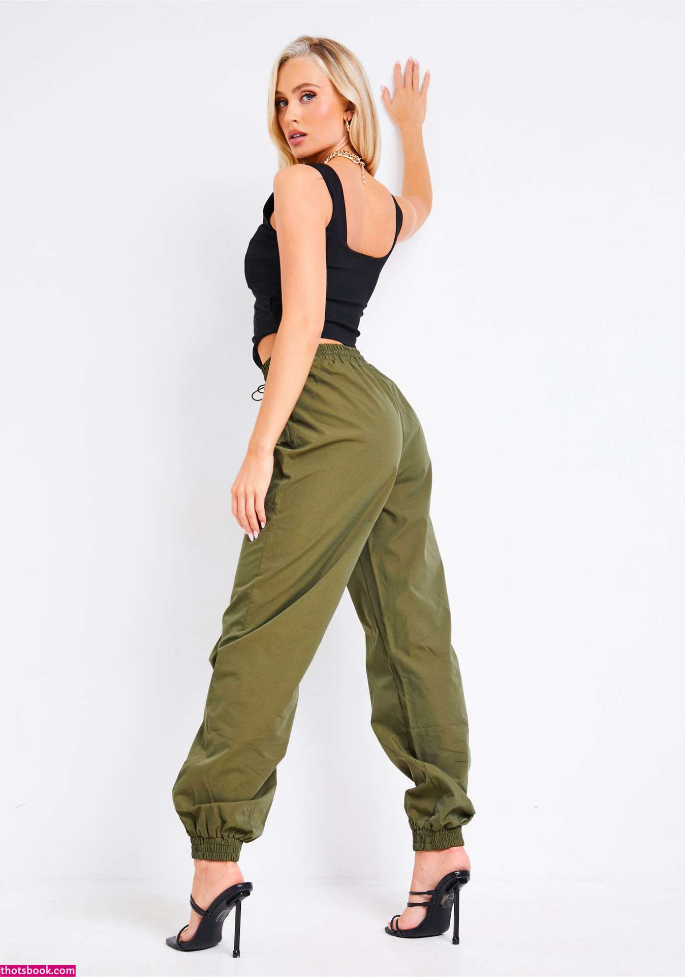 Abby Benson Photo #36