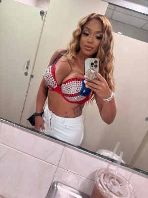 Elektra Lopez Photo #6