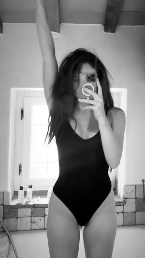 Erin Perise Photo #23