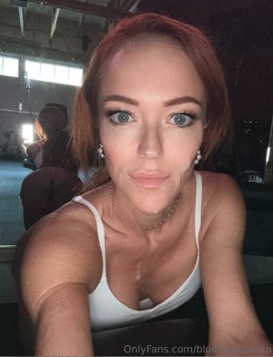 Dakota Blushing Photo #14