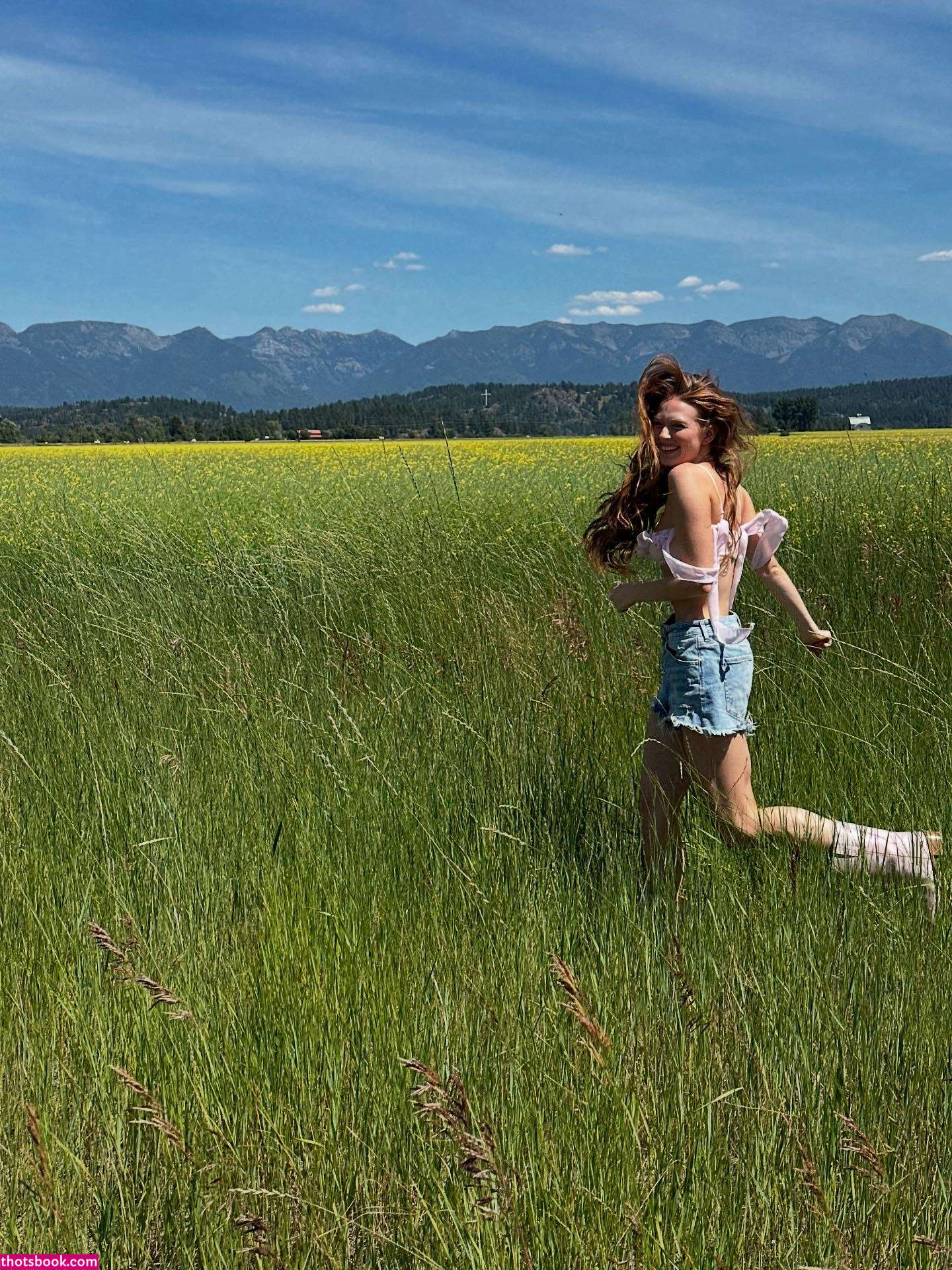 Larsen Thompson Photo #119