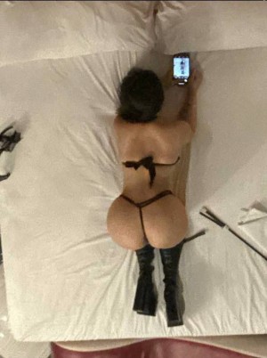 Rachelle Ruth Photo #77