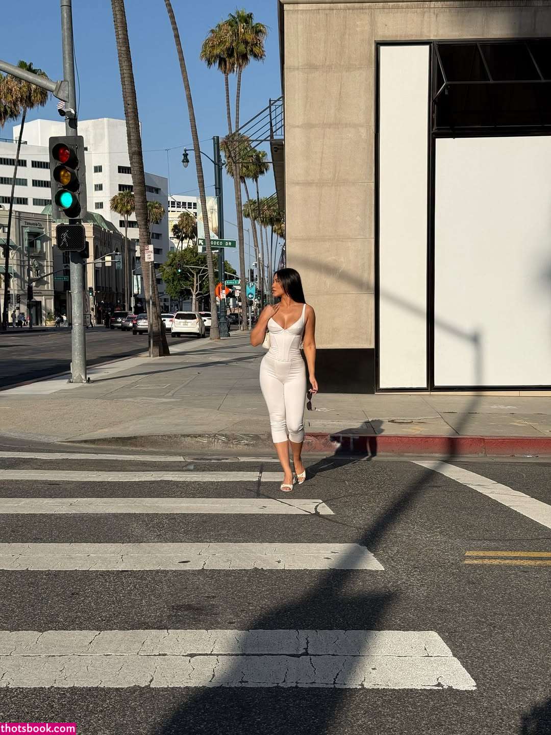 Julia Kelly Photo #52