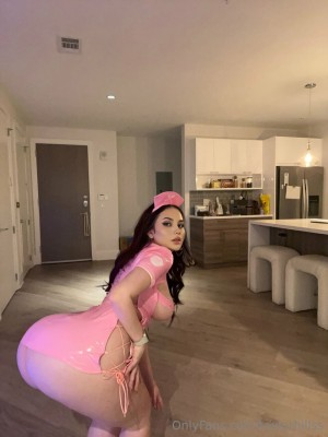 Tayler Hills Photo #831