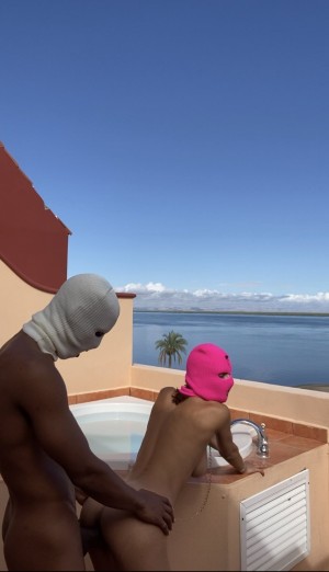 maskbicouple Photo #16