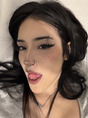 Shilynn Velez Photo #11