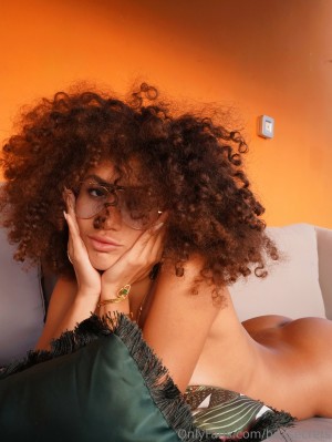 Beatrice Segreti Photo #7