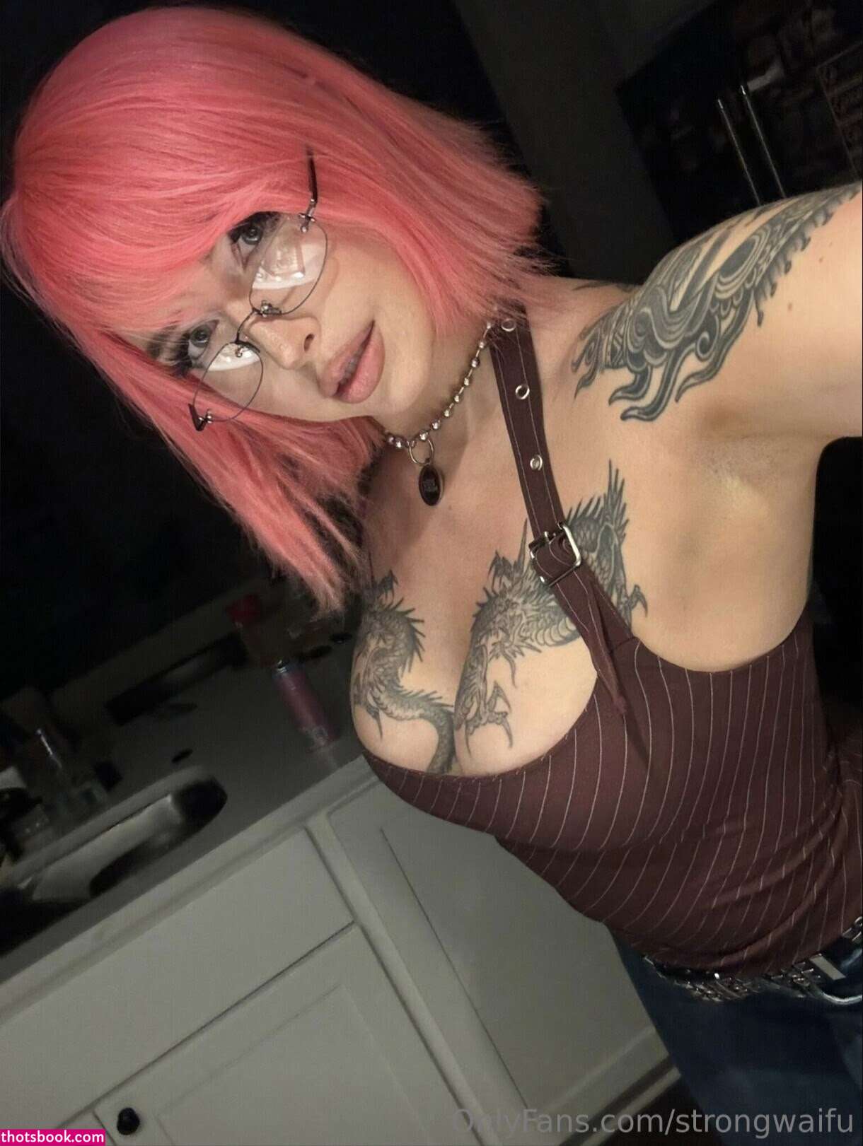 Strongwaifu Photo #202