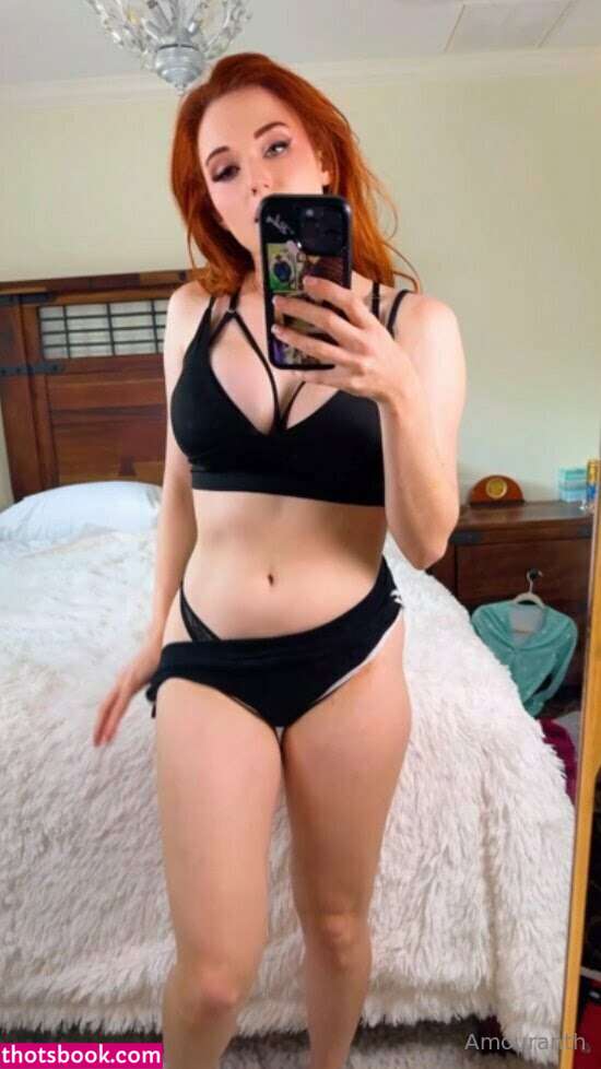 Amouranth Photo #1228