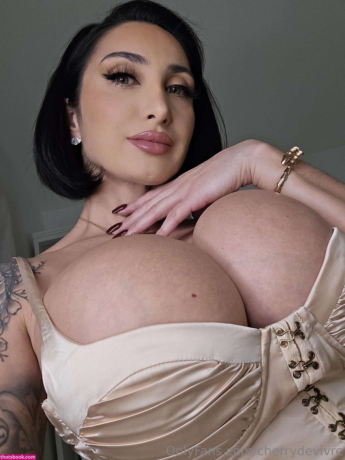 Cherry Devivre Photo #196