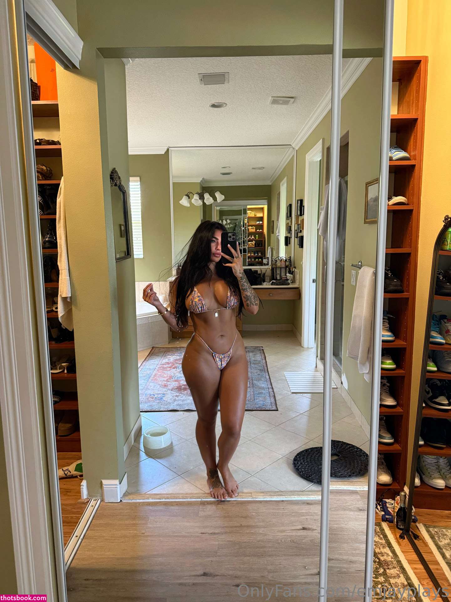 Emily Rinaudo Photo #499