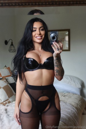 Emily Rinaudo Photo #502