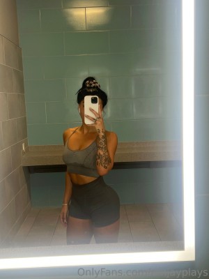 Emily Rinaudo Photo #503