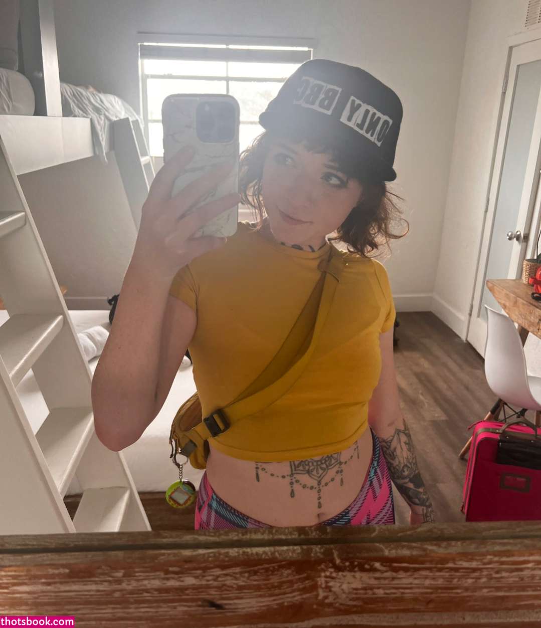 Faryn Lain Photo #19