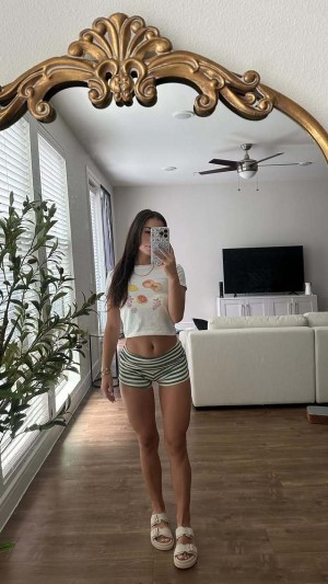 Emily Landon Photo #69