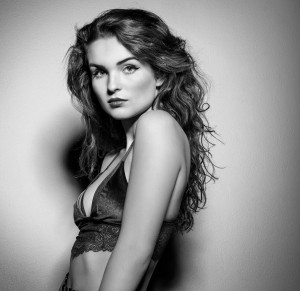 Victoria Hammett Photo #37