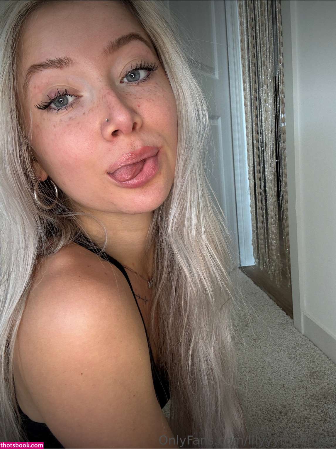 lilyyymonroee Photo #6