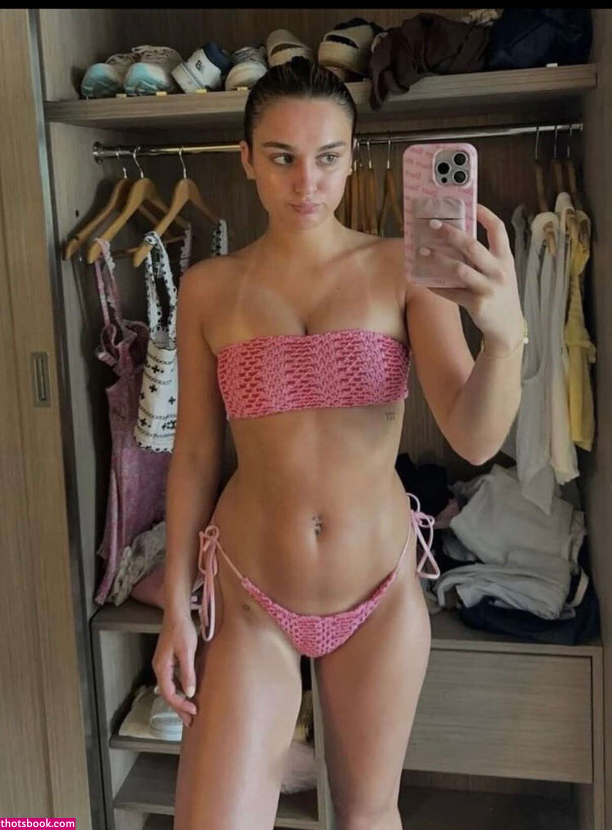 Annabelle Gesson Photo #22