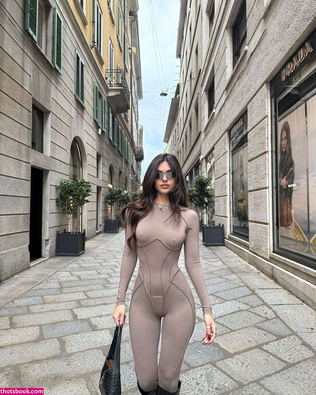 Ines Trocchia Photo #6