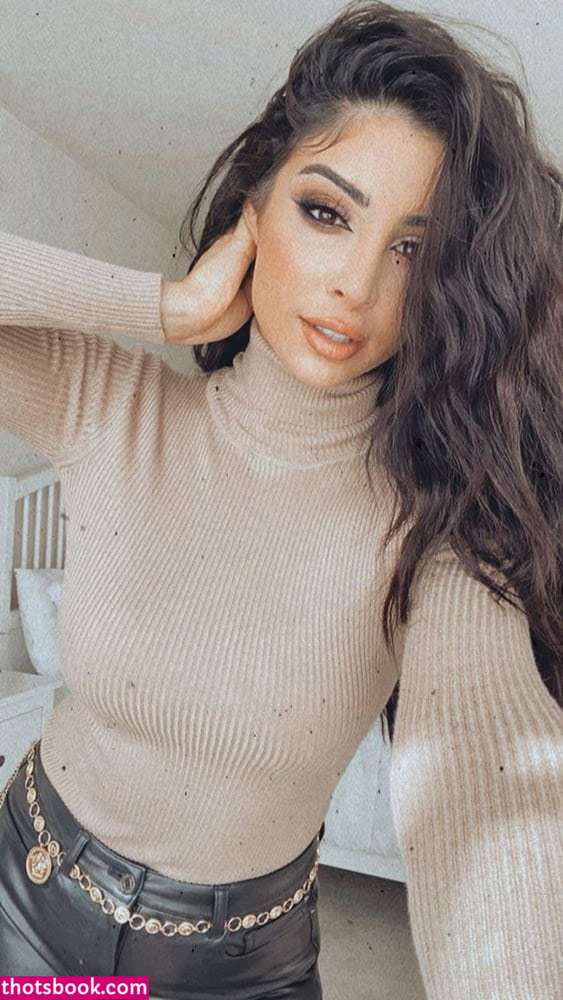 Elwa Saleh Photo #18