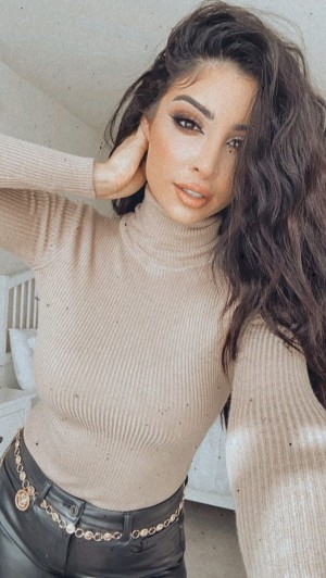 Elwa Saleh Photo #18