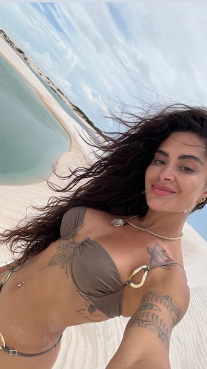 Aline Riscado Photo #10