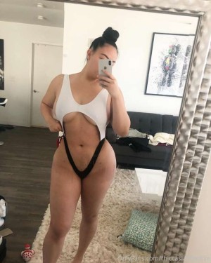 Christie Anne Photo #25