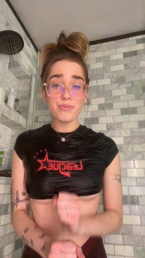 Livinia Roberts Video #135