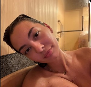 Adelaide Tonte Photo #26