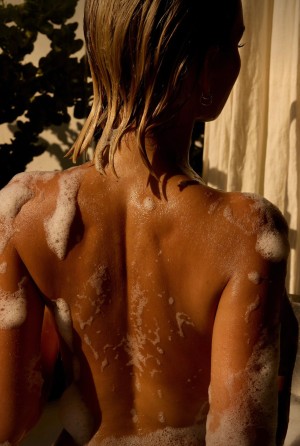 Julia Cavanagh Photo #21