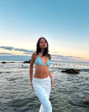 Zoe Manoek Photo #18