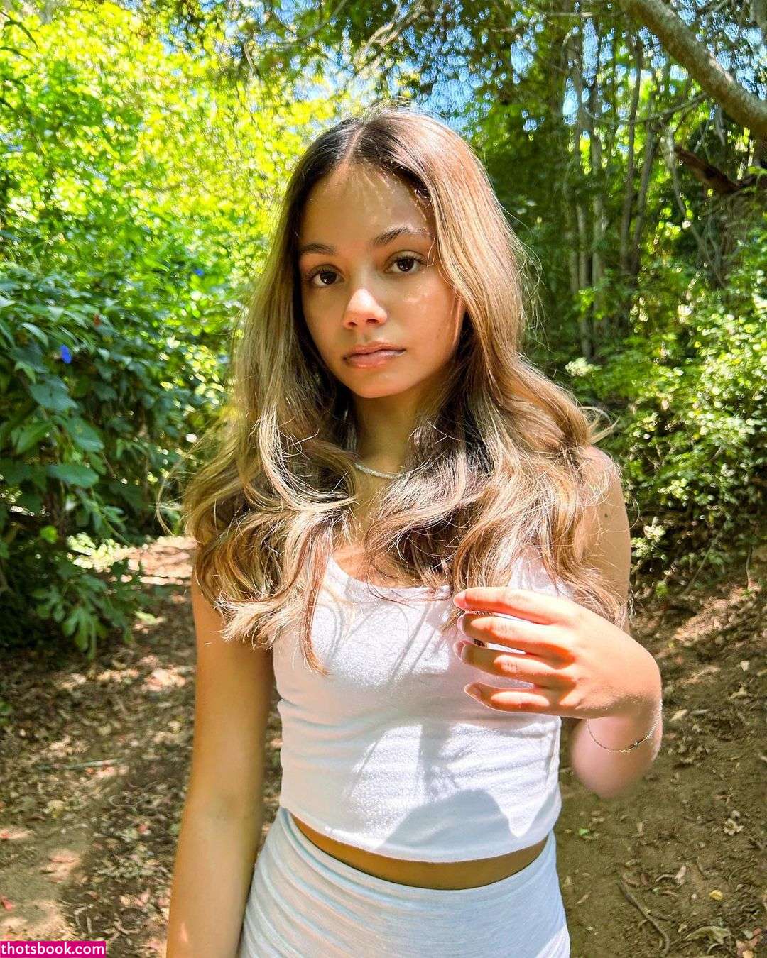 Zoe Manoek Photo #34